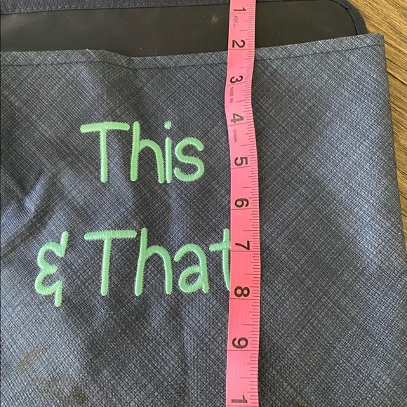 Thirty-One Snap On Pocket for Utility Tote - Picture 4 of 5